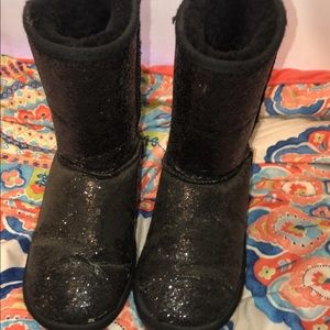 Women’s bear paw boots